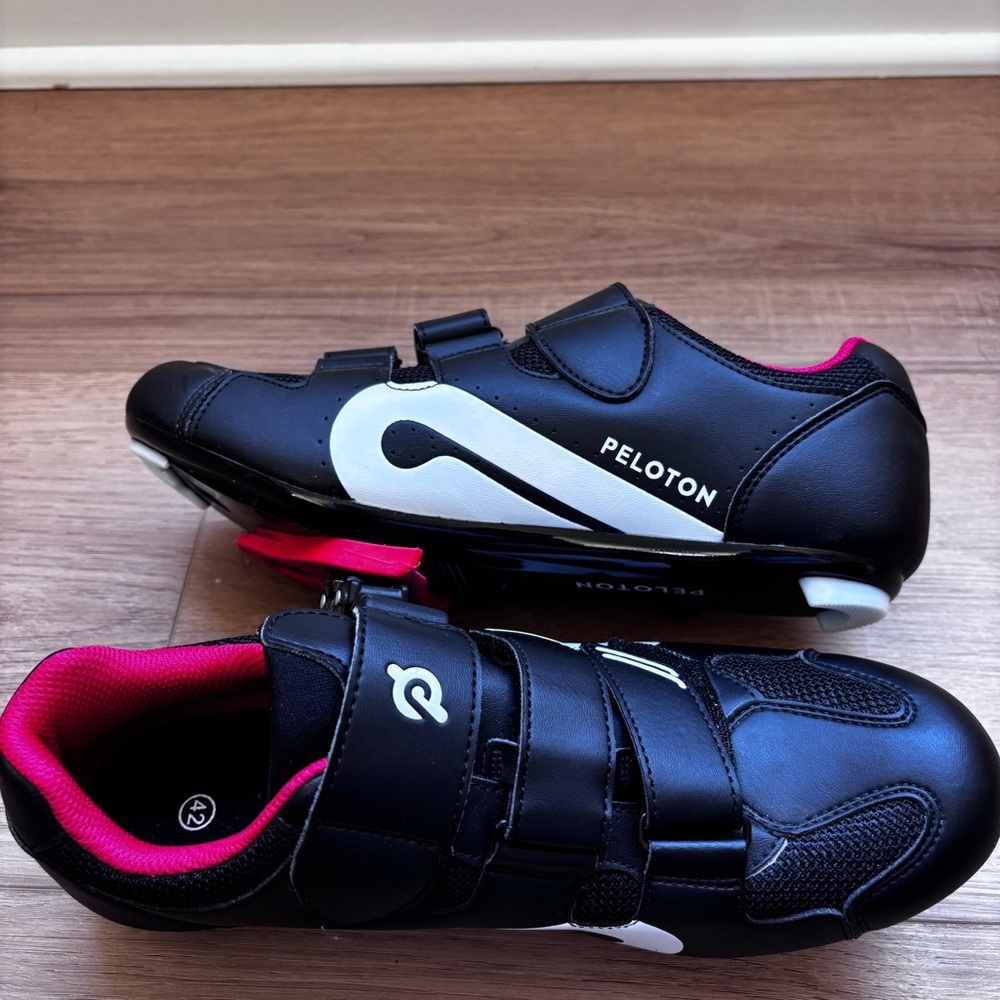 Peloton Cycling Shoes - Picture 5 of 9
